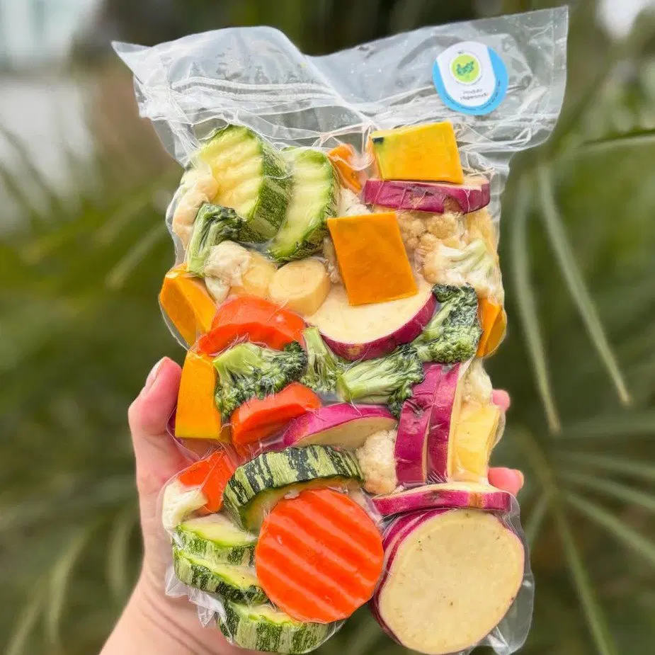 Verduras y frutas listas para vender 7